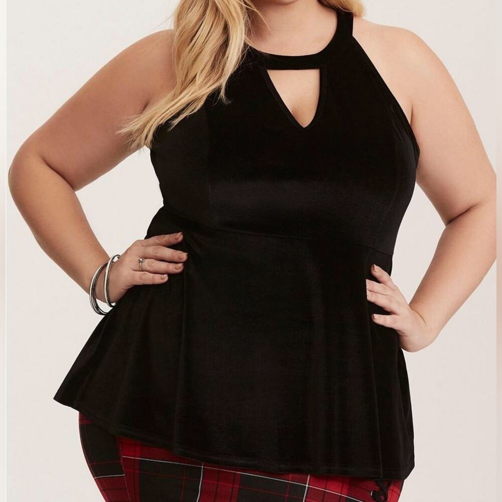 Torrid Black Velvet Cutout Sleeveless Peplum Top Size 0 / 12 / Large